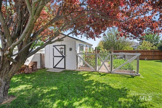 2706 S Chestnut St, Nampa, ID 83686