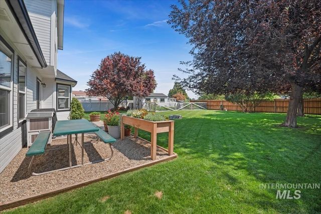 2706 S Chestnut St, Nampa, ID 83686