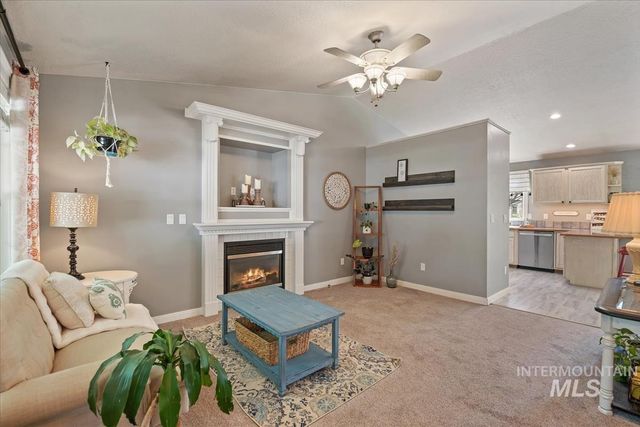 2706 S Chestnut St, Nampa, ID 83686