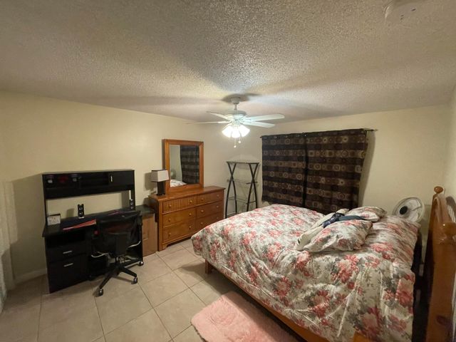 5300 WASHINGTON Street P234, Hollywood, FL 33021