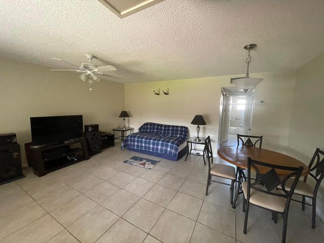 5300 WASHINGTON Street P234, Hollywood, FL 33021