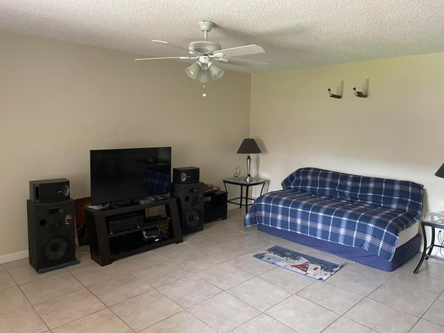 5300 WASHINGTON Street P234, Hollywood, FL 33021