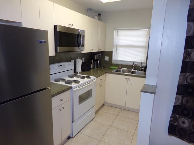5300 WASHINGTON Street P234, Hollywood, FL 33021