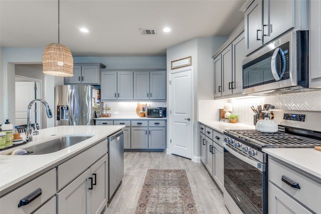 2044 Sun Star Drive, Haslet, TX 76052