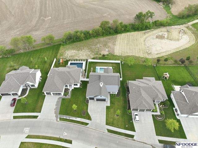21733 K Street, Elkhorn, NE 68022