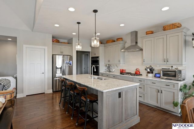 21733 K Street, Elkhorn, NE 68022