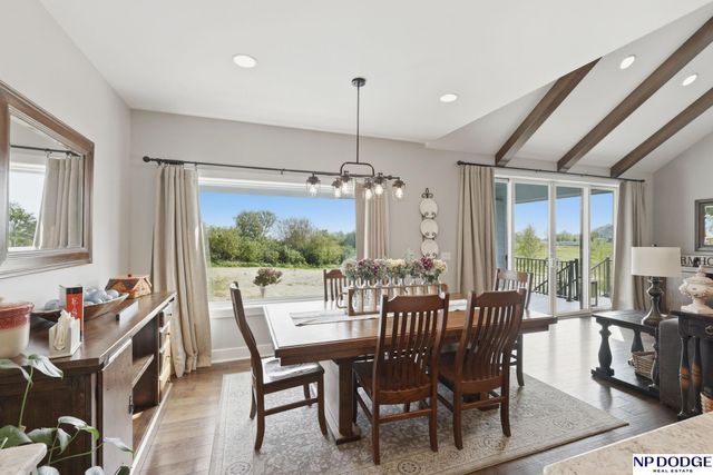 21733 K Street, Elkhorn, NE 68022