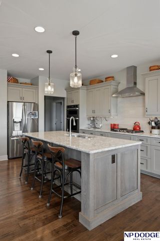 21733 K Street, Elkhorn, NE 68022