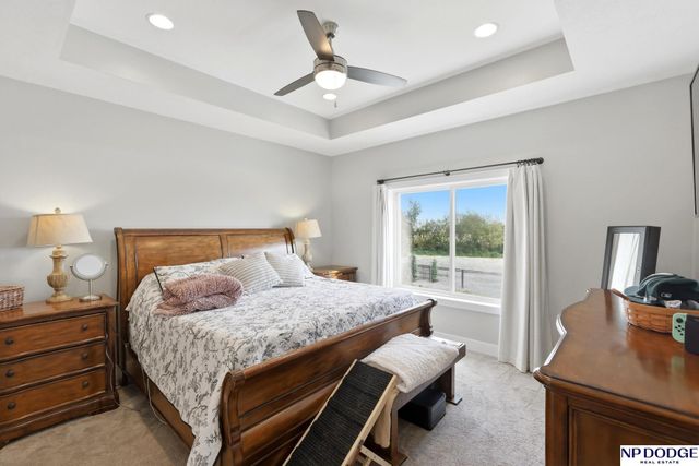 21733 K Street, Elkhorn, NE 68022