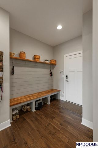 21733 K Street, Elkhorn, NE 68022