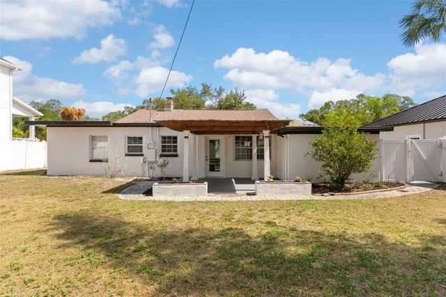 4708 W EL PRADO BOULEVARD, Tampa, FL 33629