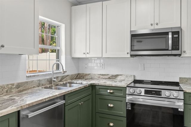4708 W EL PRADO BOULEVARD, Tampa, FL 33629