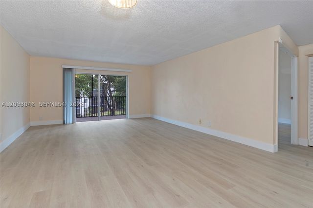 6001 N Falls Cir Dr 309, Lauderhill, FL 33319