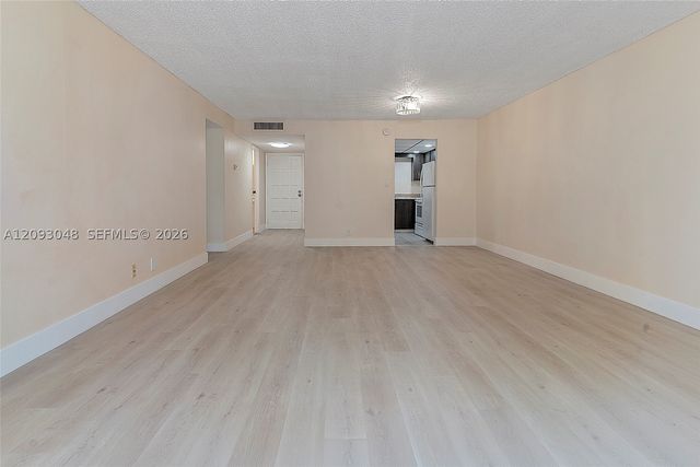 6001 N Falls Cir Dr 309, Lauderhill, FL 33319