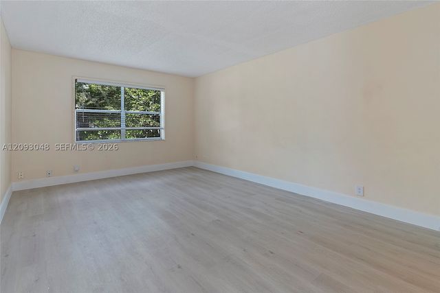 6001 N Falls Cir Dr 309, Lauderhill, FL 33319