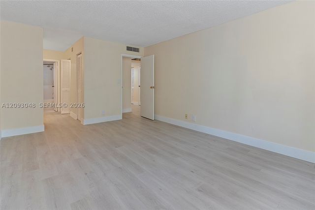 6001 N Falls Cir Dr 309, Lauderhill, FL 33319