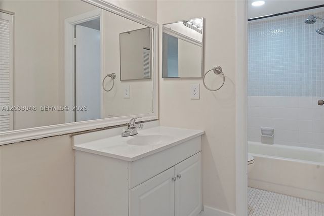 6001 N Falls Cir Dr 309, Lauderhill, FL 33319