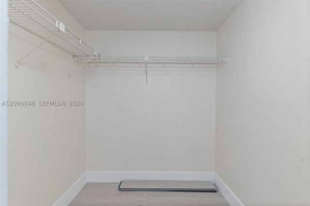 6001 N Falls Cir Dr 309, Lauderhill, FL 33319