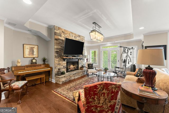 2819 Point Overlook, Gainesville, GA 30501