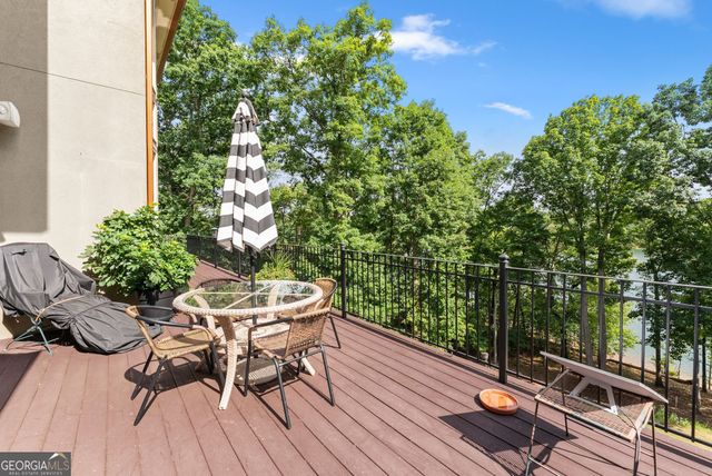 2819 Point Overlook, Gainesville, GA 30501
