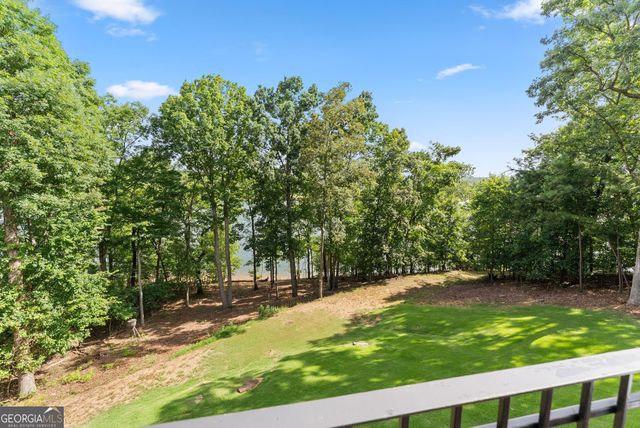 2819 Point Overlook, Gainesville, GA 30501