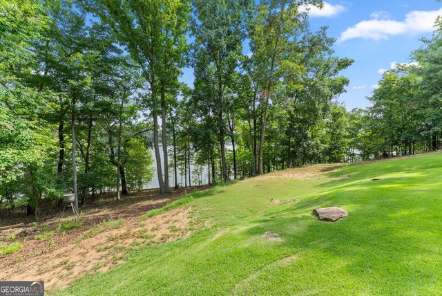 2819 Point Overlook, Gainesville, GA 30501