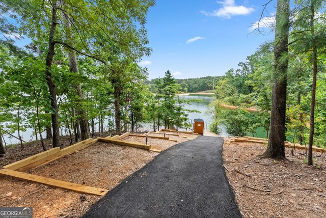 2819 Point Overlook, Gainesville, GA 30501