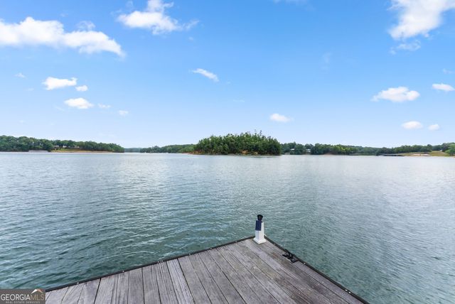 2819 Point Overlook, Gainesville, GA 30501