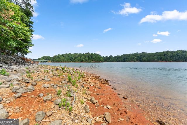 2819 Point Overlook, Gainesville, GA 30501