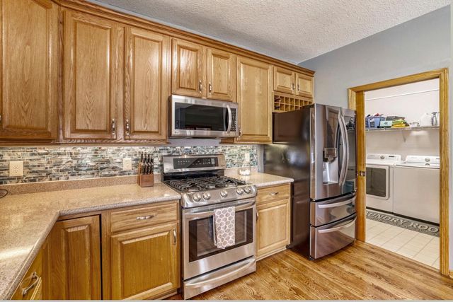 2334 Manuela Drive, Chaska, MN 55318