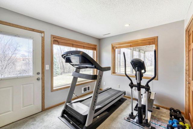 2334 Manuela Drive, Chaska, MN 55318