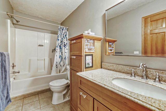 2334 Manuela Drive, Chaska, MN 55318
