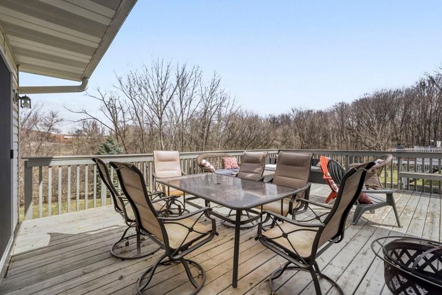 2334 Manuela Drive, Chaska, MN 55318