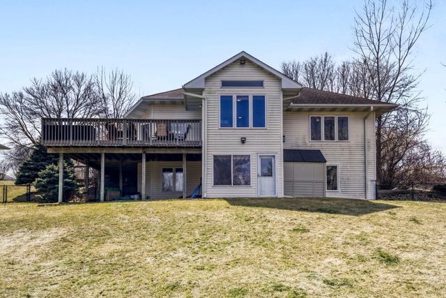 2334 Manuela Drive, Chaska, MN 55318
