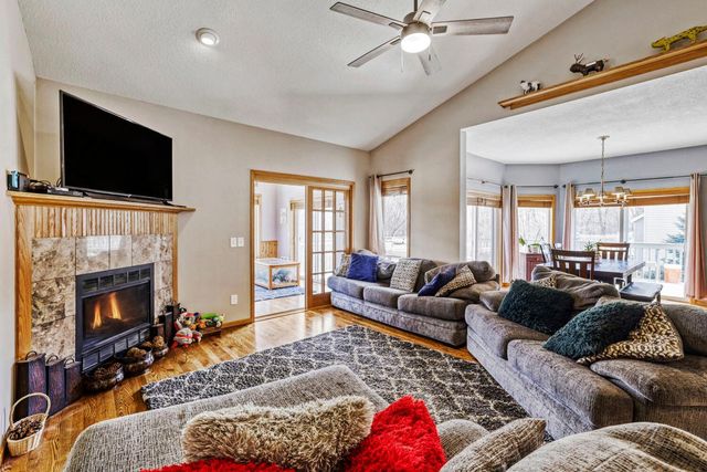 2334 Manuela Drive, Chaska, MN 55318