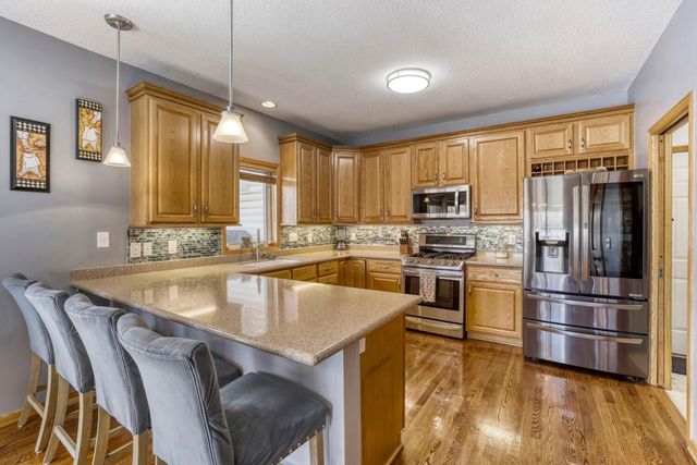 2334 Manuela Drive, Chaska, MN 55318
