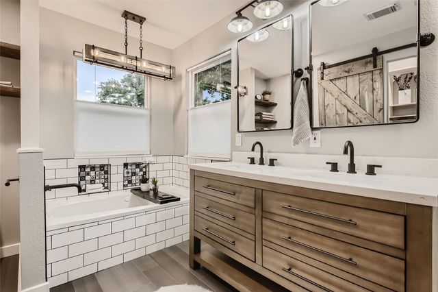 13104 Tilder DR, Austin, TX 78729