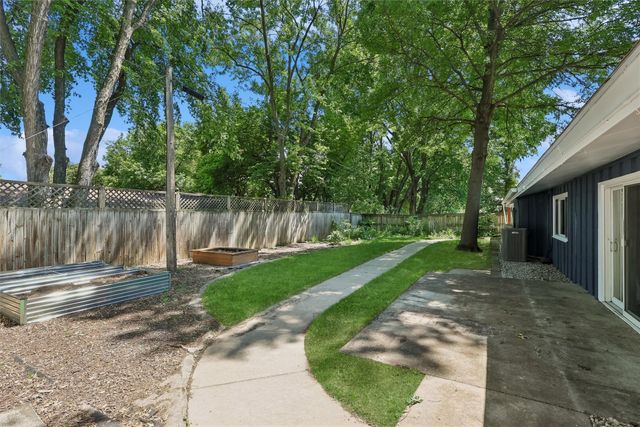 4905 SW 18th Street, Des Moines, IA 50315