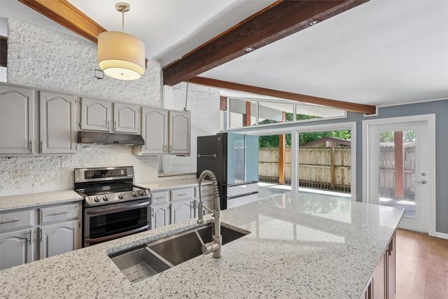 4905 SW 18th Street, Des Moines, IA 50315