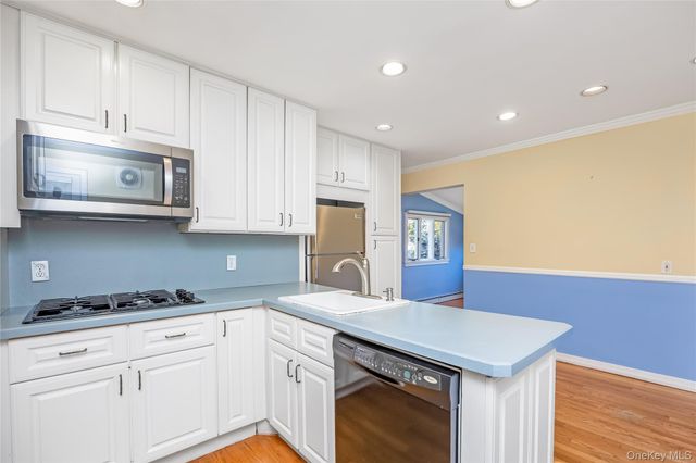 52 Voorhis Drive, Old Bethpage, NY 11804