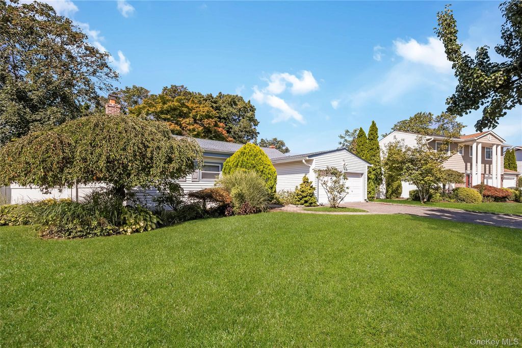 52 Voorhis Drive, Old Bethpage, NY 11804 — photo 2