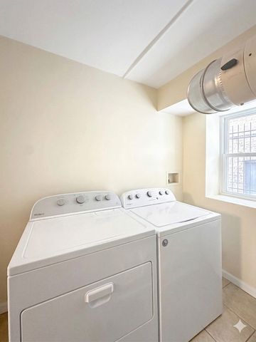 7611 N Sheridan Road GS, Chicago, IL 60626