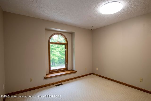 11781 W Herbison Road, Eagle, MI 48822