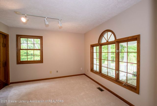 11781 W Herbison Road, Eagle, MI 48822