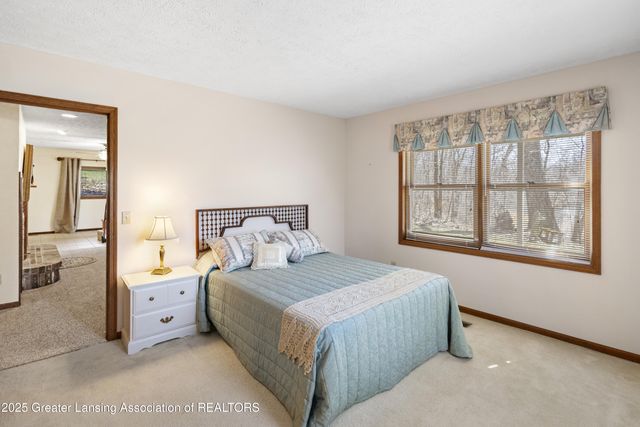 11781 W Herbison Road, Eagle, MI 48822