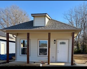 105 Dempster St, Jackson, TN 38301