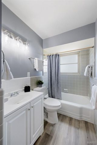 8609 Mayflower Court, University City, MO 63132