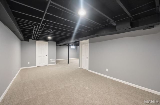 8609 Mayflower Court, University City, MO 63132