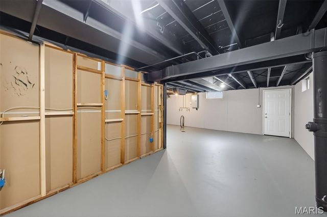 8609 Mayflower Court, University City, MO 63132