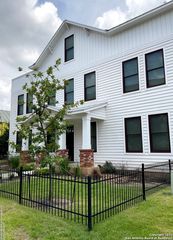 311 E Evergreen St Bldg 1, San Antonio, TX 78212